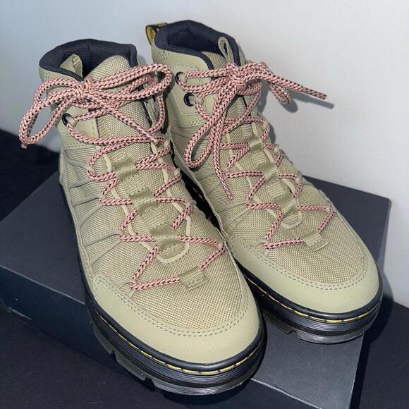 Dr. Martens Buwick Womens Size 8L Utility Boots Extra Tough Lace Up Pale Olive - Picture 4 of 15